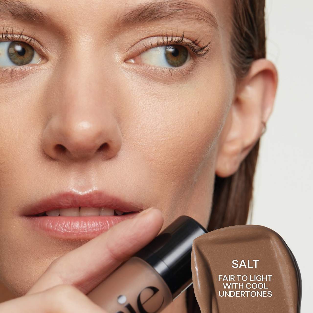Saie  Dew Bronze Soft-Focus Sculpting Liquid Bronzer *pre-order*