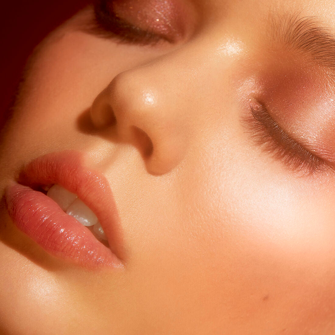 Elf - HALO GLOW LIQUID FILTER